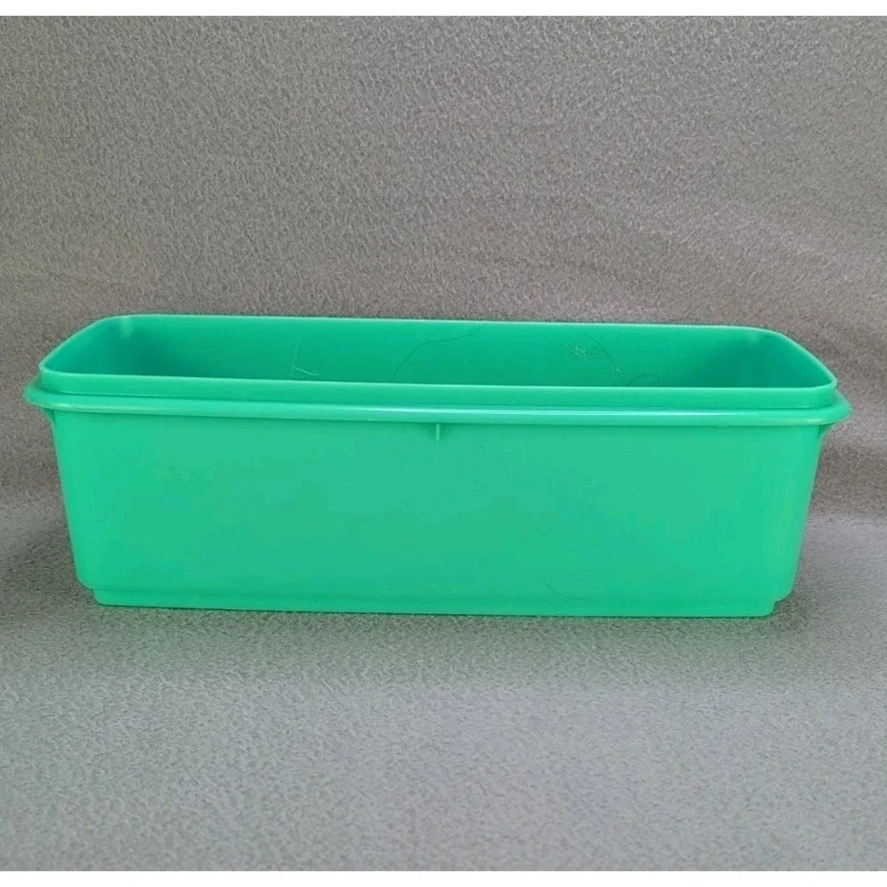 Vintage Tupperware Celery Keeper Container Turquoise w Lid Insert Crisper Tray
